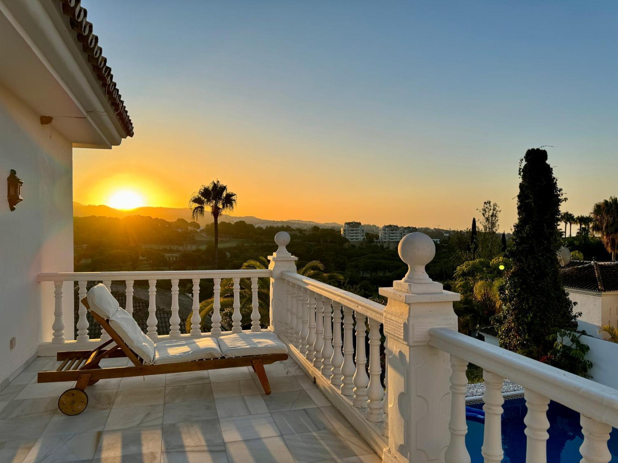 Aurora Boutique House - Only Adults Bed & Breakfast Marbella Exterior photo