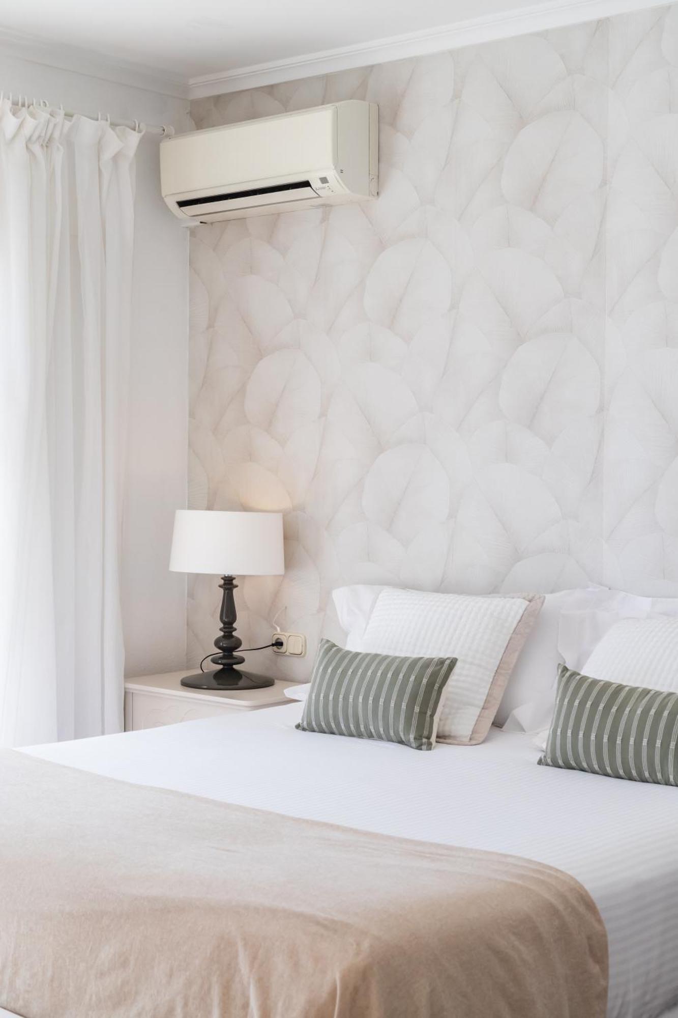 Aurora Boutique House - Only Adults Bed & Breakfast Marbella Exterior photo