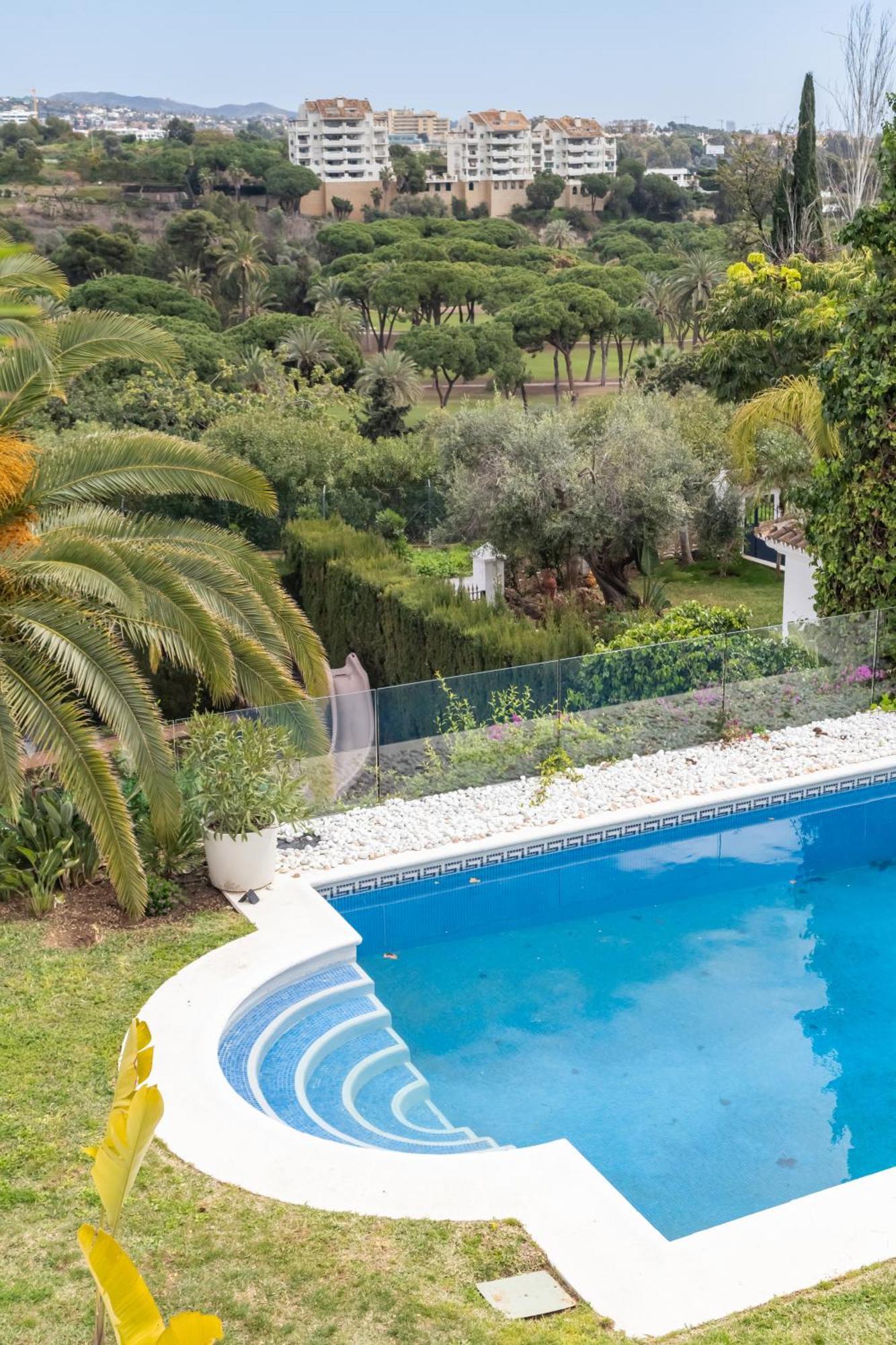 Aurora Boutique House - Only Adults Bed & Breakfast Marbella Exterior photo